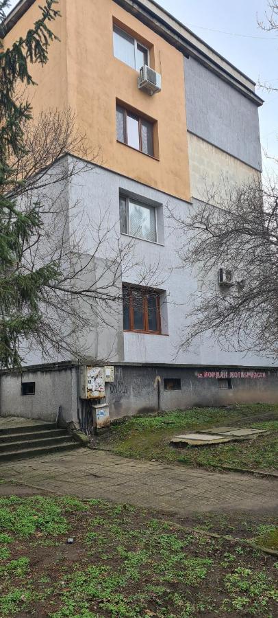 Зара Apartment Ruse Bagian luar foto