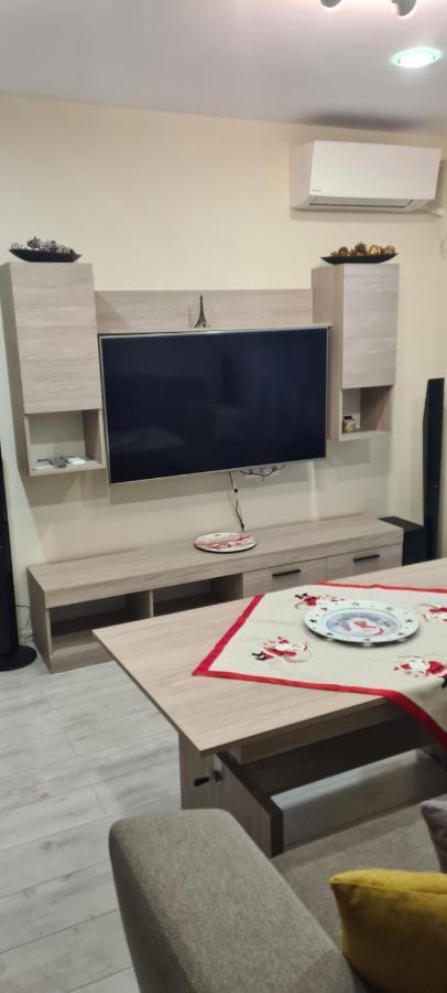 Зара Apartment Ruse Bagian luar foto