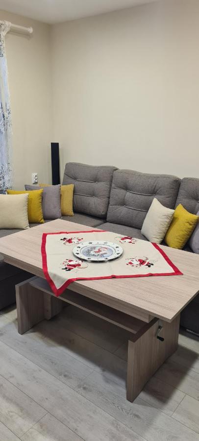 Зара Apartment Ruse Bagian luar foto